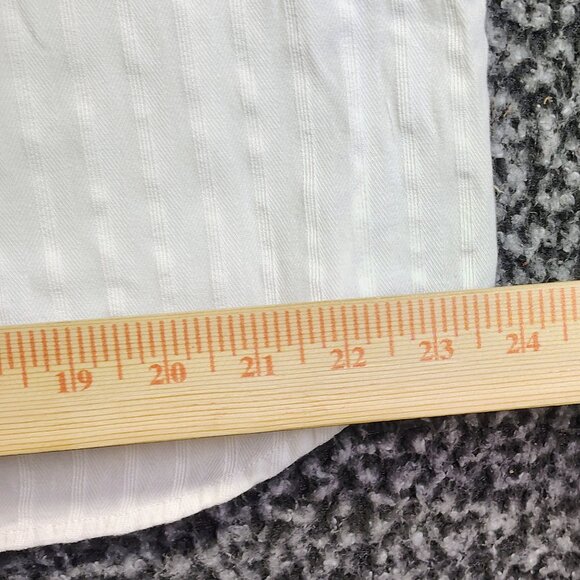 GAP Classic White Button-Up Textured Polo  - XL - Picture 11 of 11